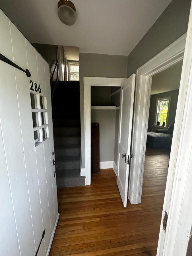 Cute Cape Cod Style Home Pittsfield Eksteriør bilde