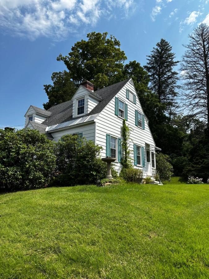 Cute Cape Cod Style Home Pittsfield Eksteriør bilde